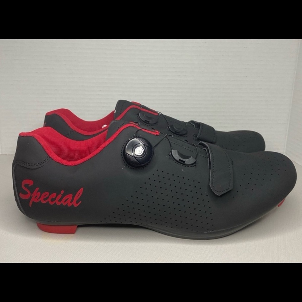 Men's Black and Red Cycling Shoes